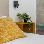 Iflat Charming Historic Palace Fons Trevi B15 דירה